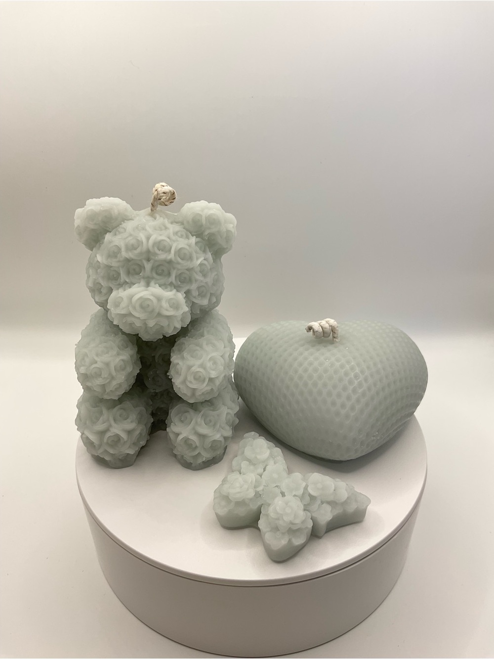 🕯️🌊NIB Bear and Heart Scented  Candle Set